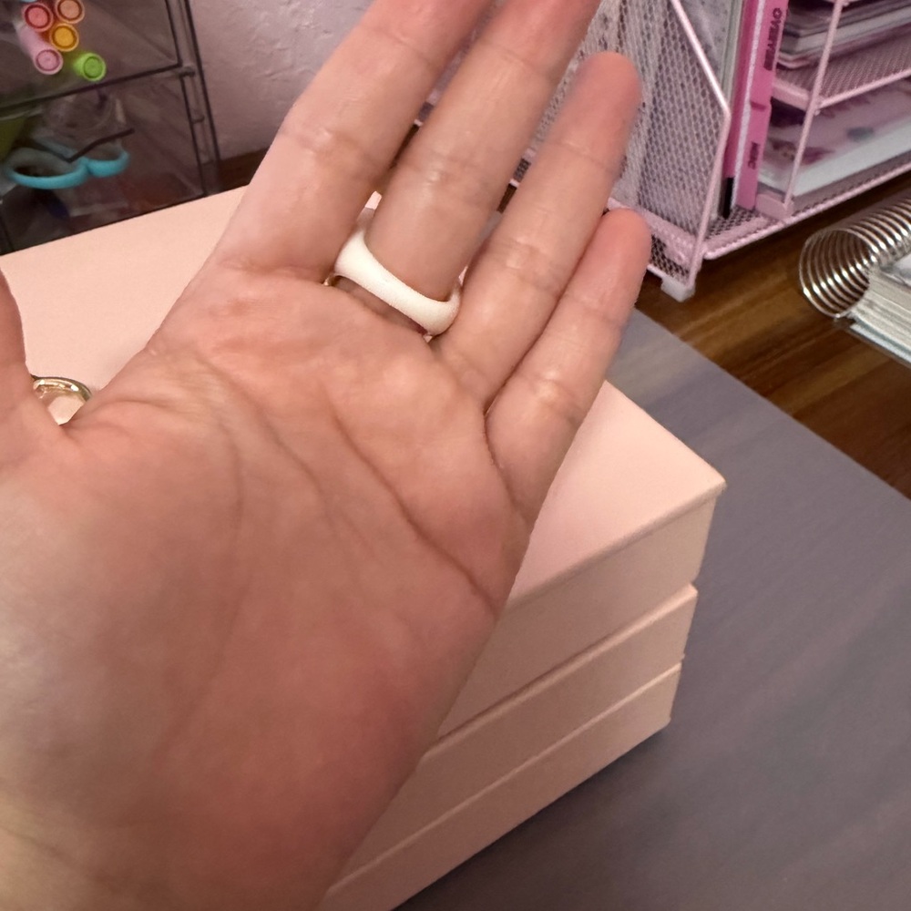 Heart-Shaped “Bff” Text Ring - image 4